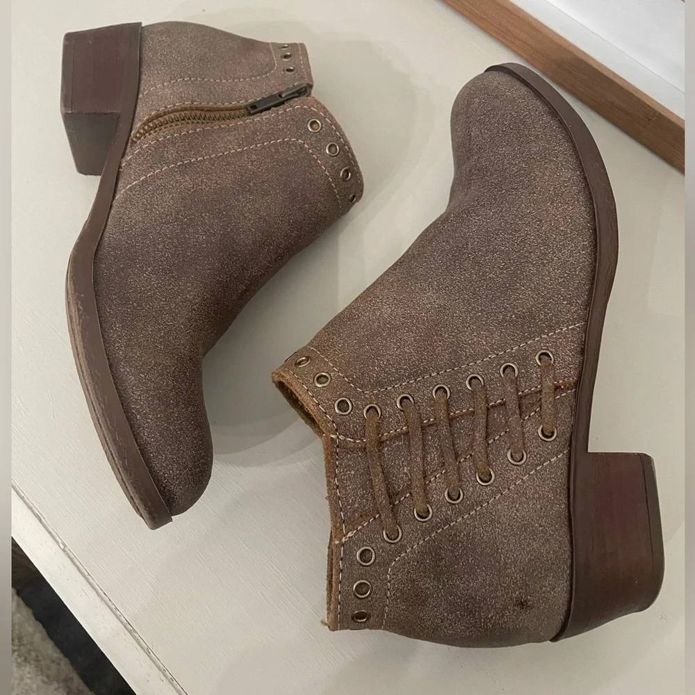 Minnetonka "Brenna" Bootie/Boots Brown Leather Womens 7 - Picture 12 of 13